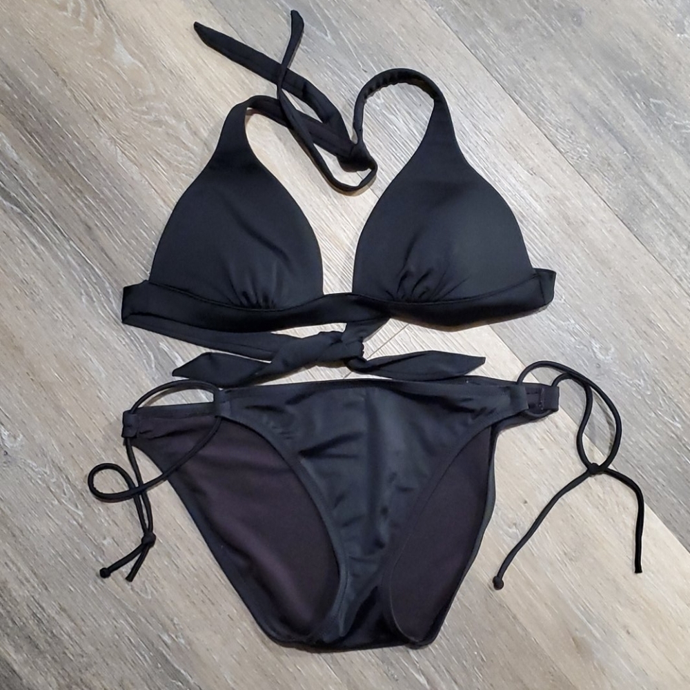 Victoria's Secret Black Bikini🔥
